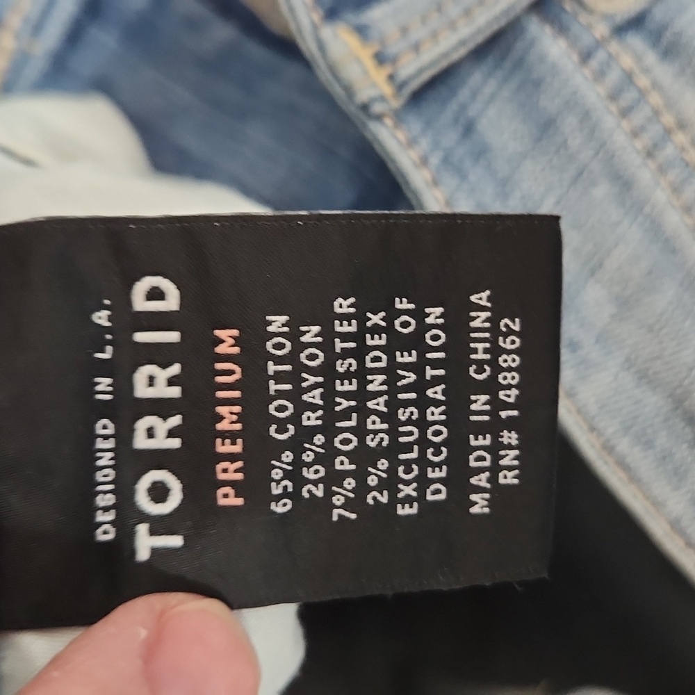 Torrid Premium Stretch Luxe Skinny Jeans Women's 14R 10625096 - Picture 7 of 8